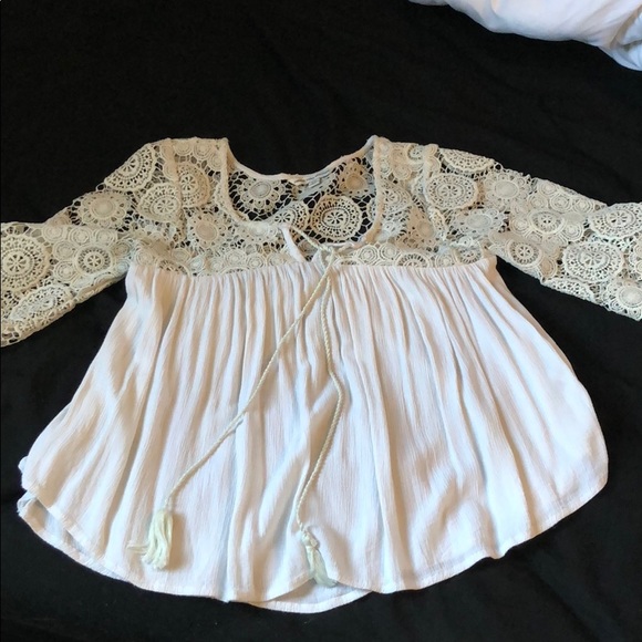 White lace flowy top - Picture 5 of 5